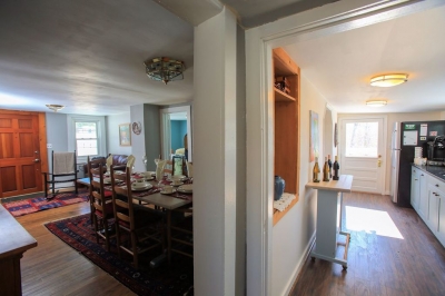 Cozy 3 BR Getaway Cottage at WeatherLea Farm & Vineyard