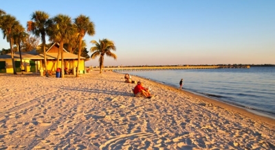 Enjoy a thrilling experience at Gulf Coast - No booking fee & no service fee condo, cabin, cottage, apartment, villa and house in cape coral